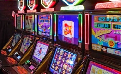 Mastering Slot Machines: Strategies to Beat the One-Armed Bandit